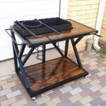 Мангал кований зі столиками та знімною жаровнею на коліщатках  М37